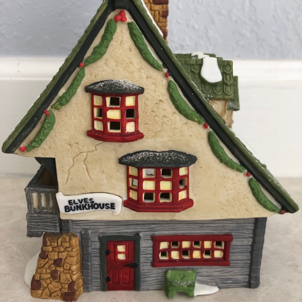 Elves Bunkhouse